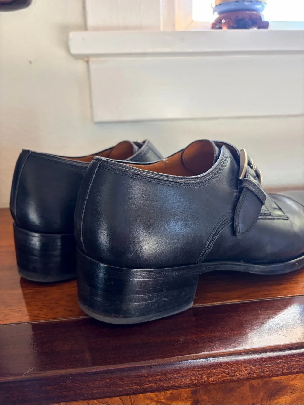 Magnanni Mens Single Monk Strap Cap Toe Leather Dress Shoes Size 9- Vibram soles